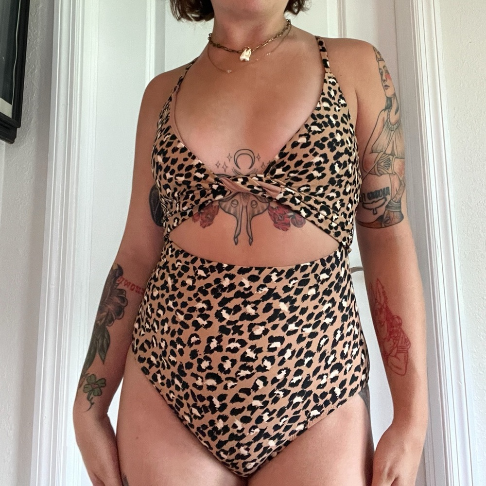 Cheetah Print One piece Swimsuit